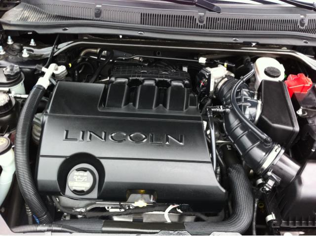 Lincoln MKS 2012 photo 5