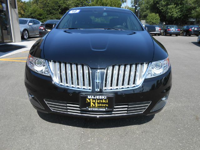 Lincoln MKS 2012 photo 1