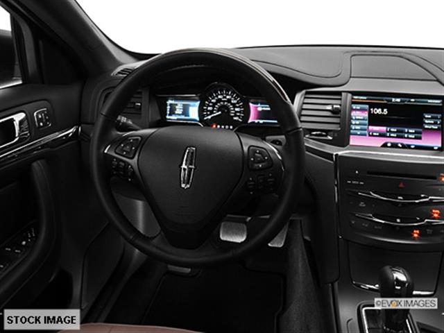 Lincoln MKS 2013 photo 1