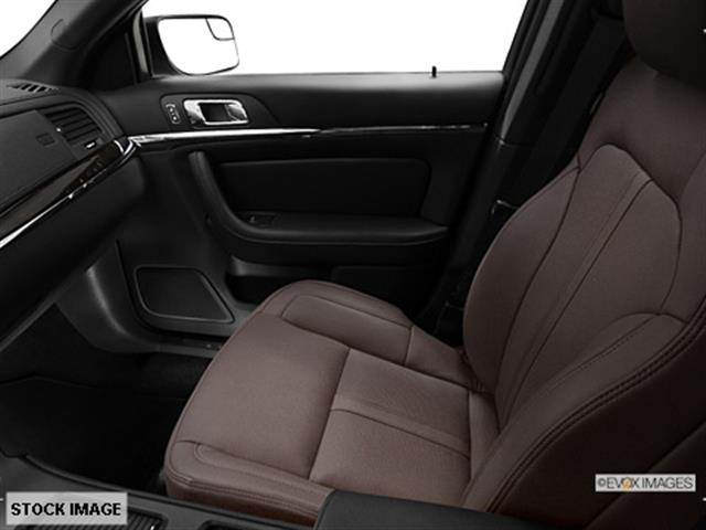 Lincoln MKS 2013 photo 5