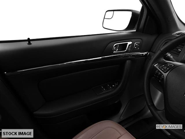 Lincoln MKS 2013 photo 8
