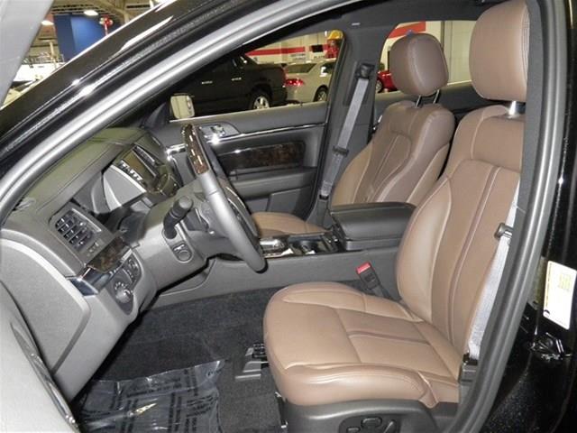 Lincoln MKS Touring / Signature Editi Sedan