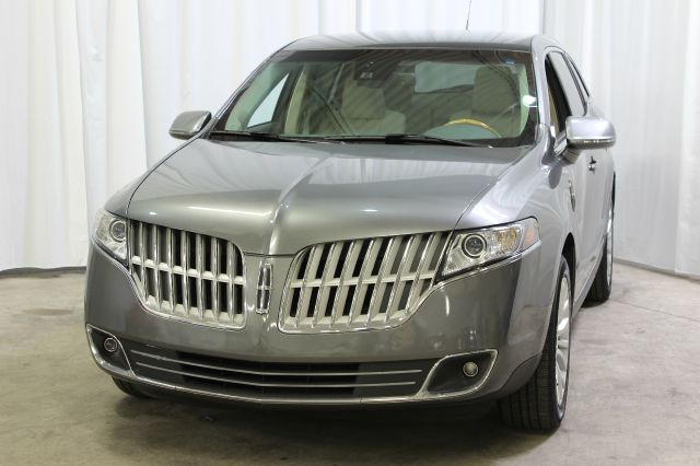 Lincoln MKT 2010 photo 1