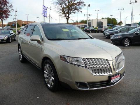 Lincoln MKT 2010 photo 2