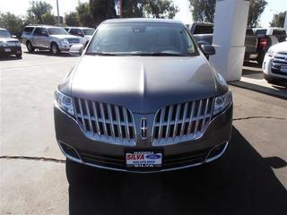 Lincoln MKT 2010 photo 1