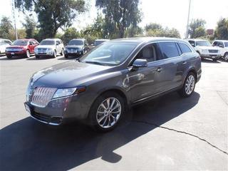 Lincoln MKT 2010 photo 2