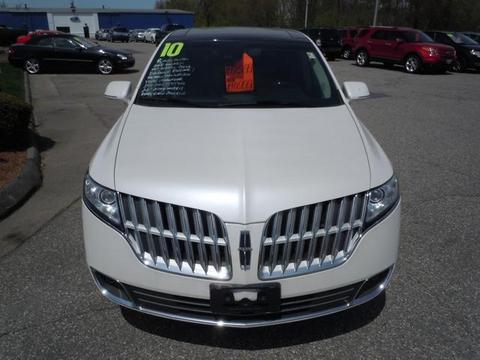 Lincoln MKT 2010 photo 1