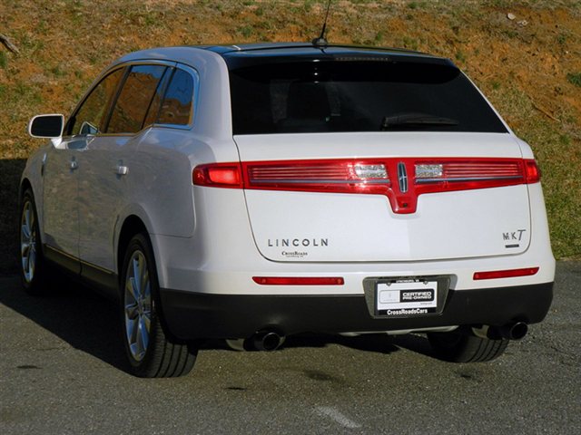 Lincoln MKT Base Unspecified