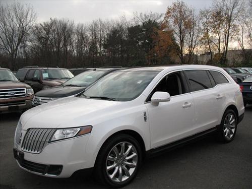 Lincoln MKT 2010 photo 5
