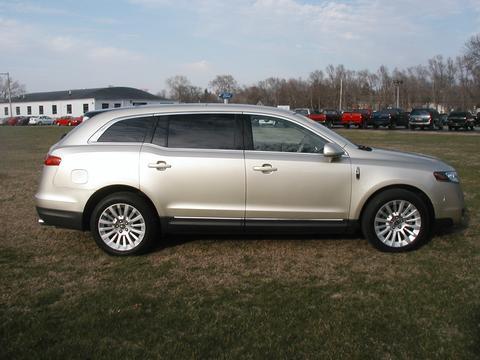 Lincoln MKT 2010 photo 3