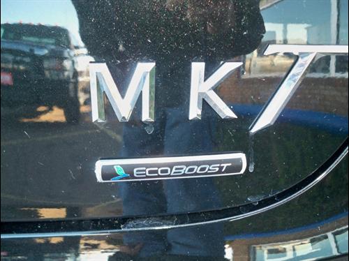 Lincoln MKT 2010 photo 1