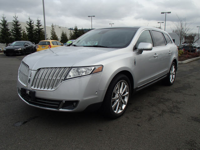 Lincoln MKT 2010 photo 5