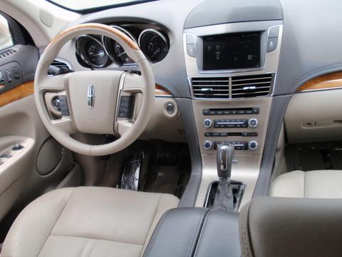 Lincoln MKT 2010 photo 1