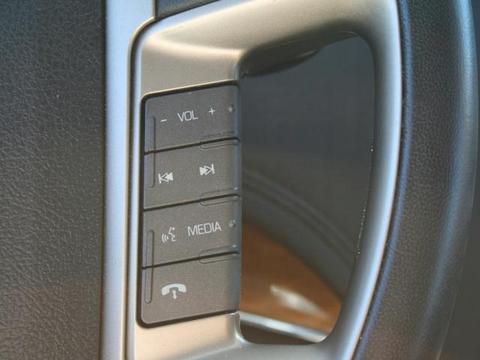 Lincoln MKT 2010 photo 1