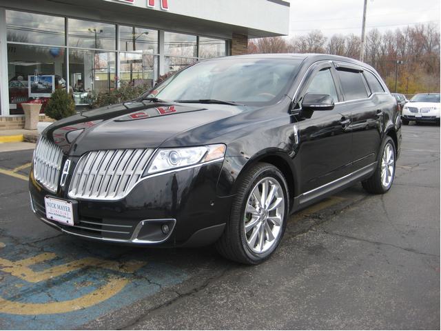 Lincoln MKT 2010 photo 1