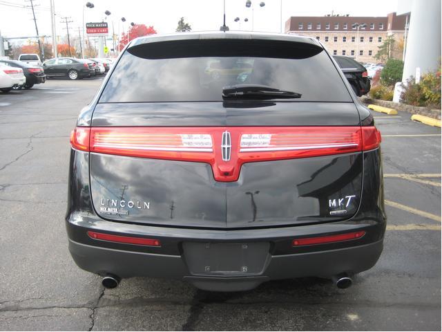 Lincoln MKT 2010 photo 4