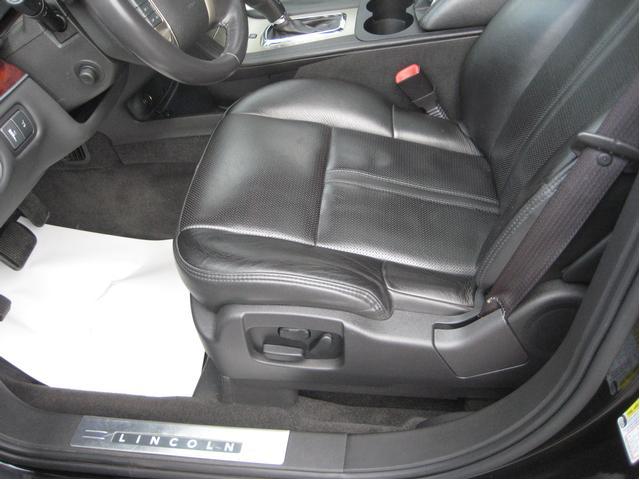 Lincoln MKT 2010 photo 5
