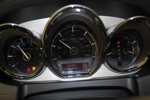 Lincoln MKT 2010 photo 2
