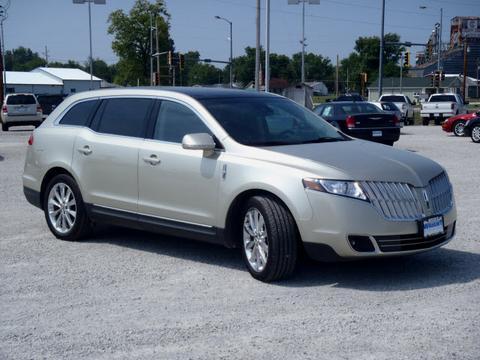 Lincoln MKT 2010 photo 1