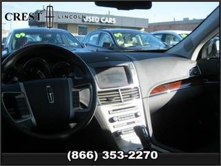 Lincoln MKT 2010 photo 2