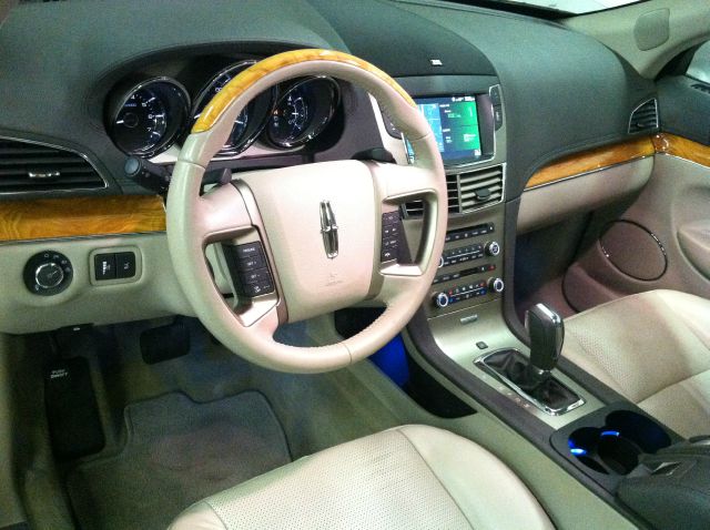 Lincoln MKT 2010 photo 25