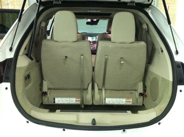Lincoln MKT 2010 photo 5
