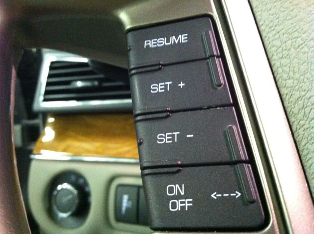 Lincoln MKT 2010 photo 7