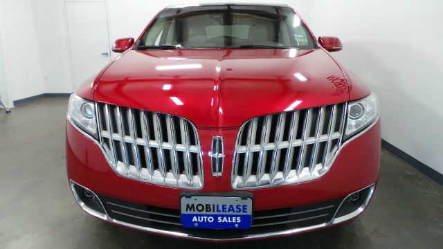 Lincoln MKT 2011 photo 3
