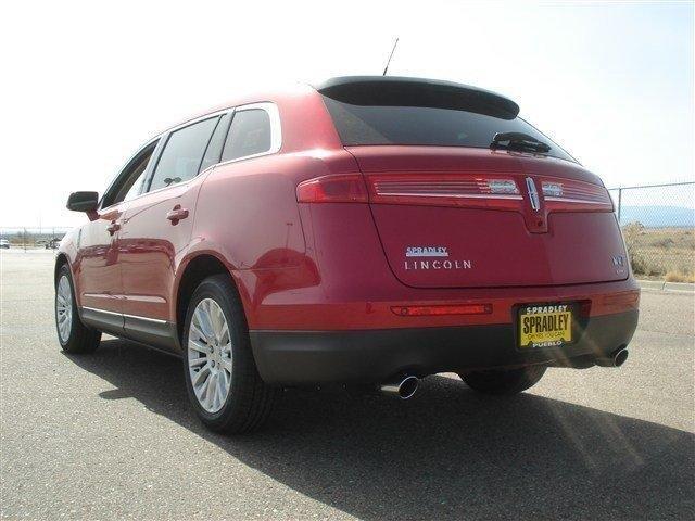 Lincoln MKT 2012 photo 3