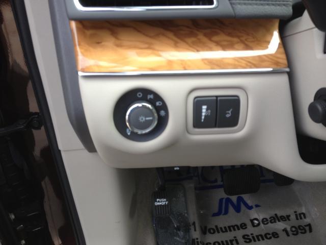 Lincoln MKT 2012 photo 14