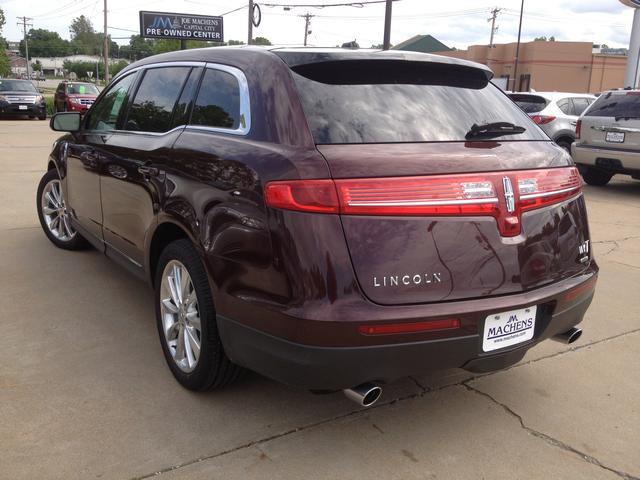 Lincoln MKT 2012 photo 18