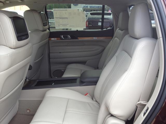 Lincoln MKT 2012 photo 7