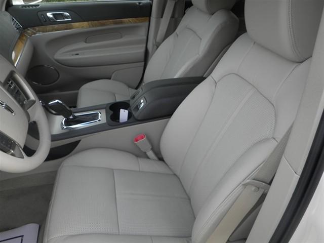 Lincoln MKT 2012 photo 4