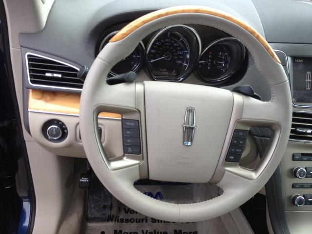 Lincoln MKT 2012 photo 0