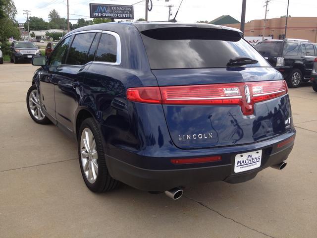 Lincoln MKT 2012 photo 14