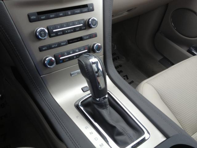Lincoln MKT 2012 photo 18