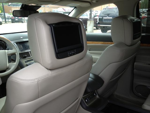 Lincoln MKT 2012 photo 20
