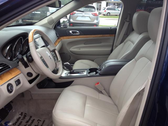 Lincoln MKT 2012 photo 21