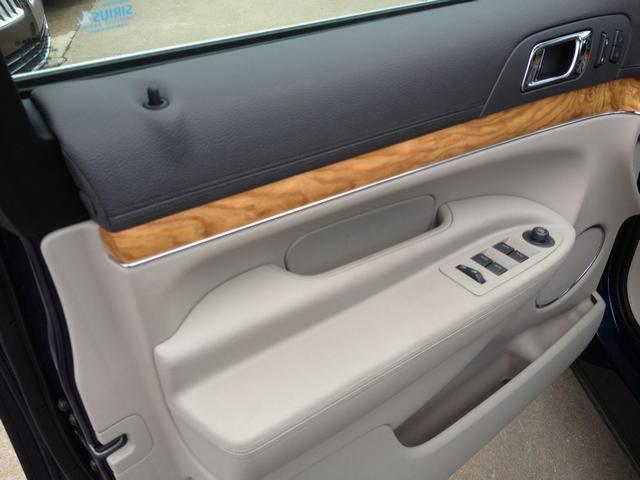 Lincoln MKT 2012 photo 22