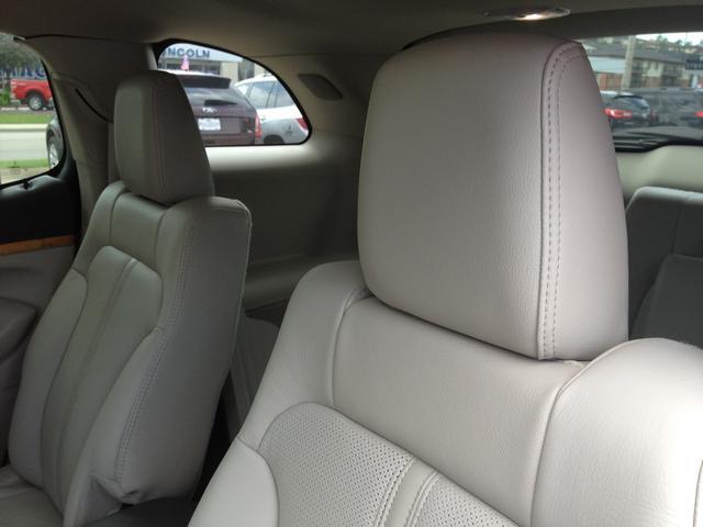 Lincoln MKT 2012 photo 4