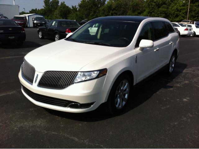Lincoln MKT 2013 photo 0