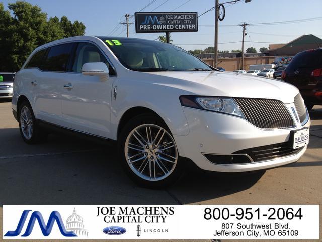 Lincoln MKT 2013 photo 1