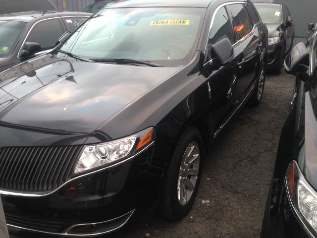 Lincoln MKT 2014 photo 0