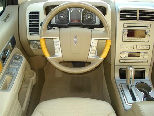 Lincoln MKX 2007 photo 2
