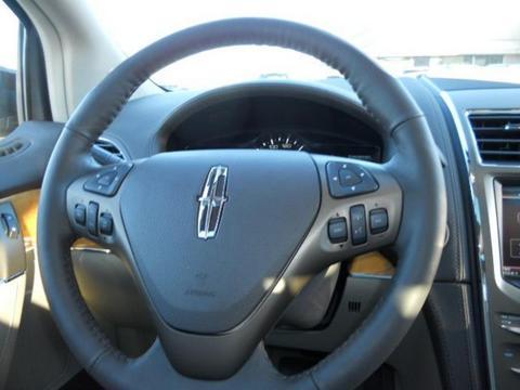 Lincoln MKX 2012 photo 3