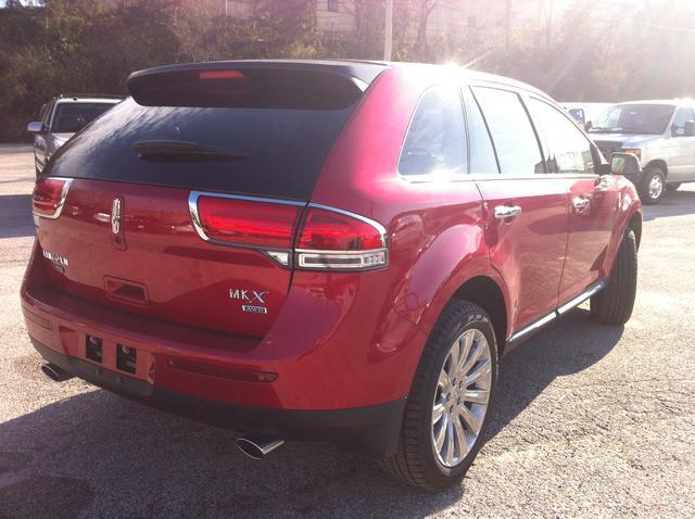Lincoln MKX 2012 photo 2