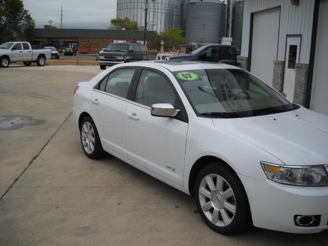 Lincoln MKZ Base Sedan