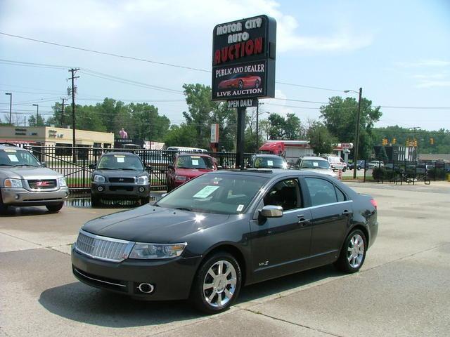 Lincoln MKZ Laramie Sedan