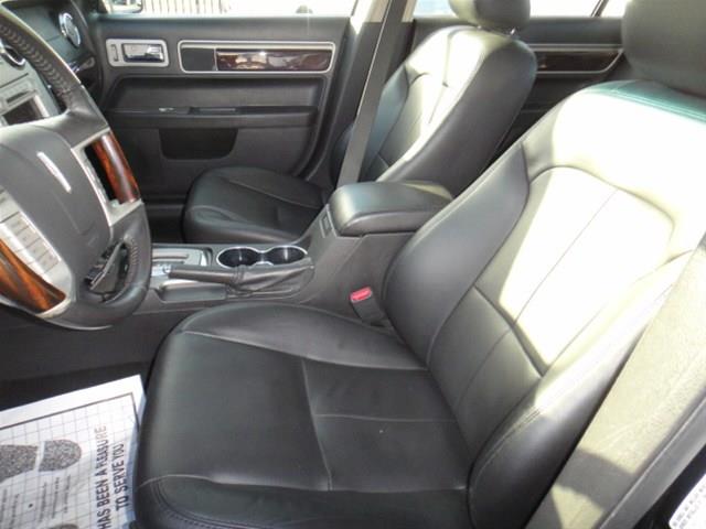Lincoln MKZ 2009 photo 2