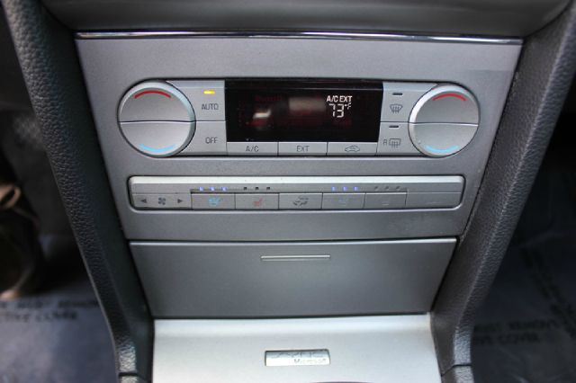 Lincoln MKZ 2009 photo 18